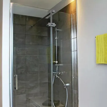 Дом отдыха 3 Bedroom Beautiful In Les Fontaines *