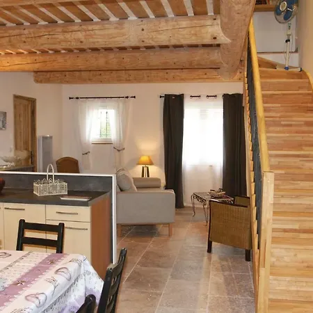 Дом отдыха 3 Bedroom Beautiful In Les Fontaines *