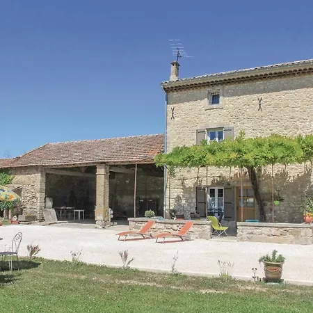 3 Bedroom Beautiful In Les Fontaines Дом отдыха *